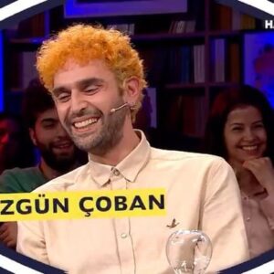 Özgün Çoban Instagram - Uykusuzlar Kulübü'nde @senay_gurler ciğimle Medea'ya Göre Ahlak 
Konuştuk...
30 mart 00.00 🤟🏼
#uykusuzlarkulübü