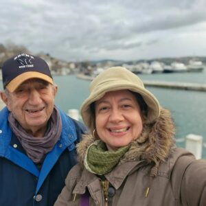 Özlem Çakar Instagram - Bu delikanlinin dogumgunu bugun🎈 Iyi ki dogmussun babam💜 Saglikla,mutlulukla,hep birlikte insallah🙏🌹
