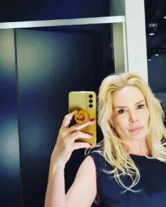 Actress Özlem Savaş HD Instagram Photos and Wallpapers June 2024