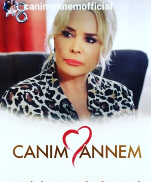 Özlem Savaş Instagram - #asude yi ne kadar seviyorsunuz..yazın bakim😅🤩 @tv8 @stellaryapim @saran.studios @canimannemofficial
