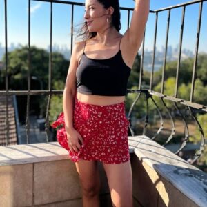 Özlem Ulukan Instagram - Sizi 2023 yazından selamlıyorum 💅
No shop, no lighting. It's just me and the rüzgar. 📷: @basakito_