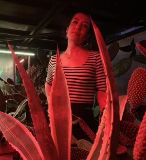 Özlem Ulukan Instagram - "Post'luk fotoğrafları hikayeye atmak pişmanlıktır. " - Ara Güler.