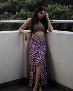 Paavana Gowda Instagram - Just capturing the mood .
Shot by @sharan_gc 
.
.
#actresspaavana #paavana