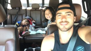 Pablo Lyle Instagram - Como extraño a estos 🐒🐒