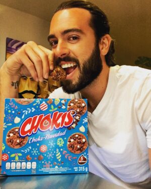 Pablo Lyle Instagram - Me llena de felicidad estas fechas, por qué salieron mis #ChokisNavidad 🤤
Disfruta con los que más quieres y lo que más te gusta!