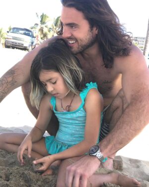 Pablo Lyle Instagram - My surfing monkey 🐒