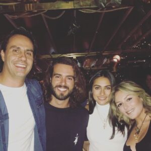 Pablo Lyle Instagram - De esas veces que te da gusto encontrarte con gente que no veías hace mucho y que quieres!!