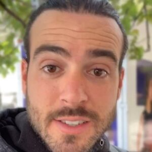 Pablo Lyle Instagram - Gracias a ti por hacer de @mirreyesvsgodinez en su día de estreno un éxito!!!
Gracias por compartir con nosotros las risas y el amor que le pusimos a este proyecto.
Gracias a mis carnales y compañeros de aventura por hacer este viaje tan cabrón!
@dracofilms 
@videocine 
@fjgonzalezcompean 
@ruthchd 
@chavacartas 
@dnieltovar 
@reginablandon 
@dibovioh 
@charritopadrote 
@robaguire 
@aledemarino 
@michihart 
@gstalina 
@robertopalazuelosbadeaux 
@casillas24fps