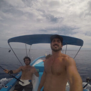 Pablo Lyle Instagram - Gone fishing 🎣 @vniicio #manela