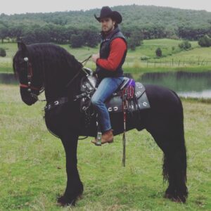 Pablo Lyle Instagram - Quién se acuerda de Cristobal Mendoza?? 🐎 🤠 
#LaSombraDelPasado #Memory