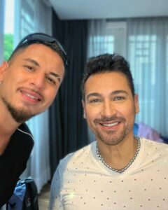 Pablo Ruiz Instagram - GROOMING PARA @pabloruizoficial CORONACION PRIDE CDMX 2024
CABELLO: @luisdavidimg 
 
#pride #lgbtq🌈