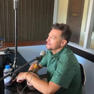 Pablo Ruiz Instagram - En radio musical Costa Rica