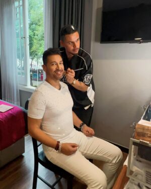 Pablo Ruiz Instagram - GROOMING PARA @pabloruizoficial CORONACION PRIDE CDMX 2024
CABELLO: @luisdavidimg 
 
#pride #lgbtq🌈