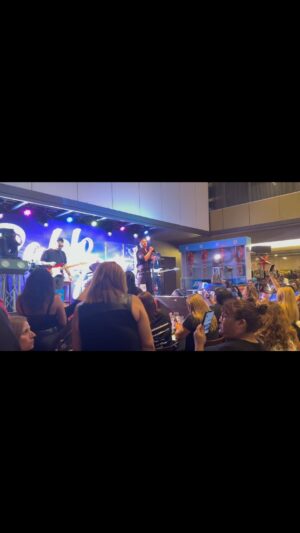 Pablo Ruiz Instagram - Gracias @enjoy_antofagasta gracias @mvhproducciones @mikebassplayer @fabalvarez gracias #chile🇨🇱 @moraga_xd
