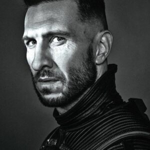 Pablo Schreiber Instagram - Just. Keep. Working. 🙉
📸 by #JamesMinchinIII