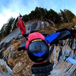 Pablo Signoret Instagram - I let you check what's happening here 🤌😂

@insta360
@squirrel.ws 

#basejump #friends #lauterbrunnen #wingsuit #love #backflip #gainer #hug