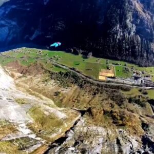Pablo Signoret Instagram - We left the Valley of Lauterbrunnen 3 days ago, but training continues as we are in the wingsuit tunnel in Stockholm !! 🤘🏼🔥

Thank you @antygravity_ for the shot and the inspiration on this one !! 

@insta360 

#insta360onex3 #insta360 #outdoor #frontflip #lauterbrunnen #adventure #basejump