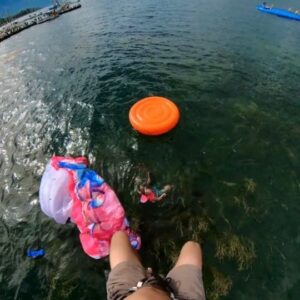 Pablo Signoret Instagram - Didn't stand this one but my @squirrel.ws Hayduke got me straight to the right spot !! This accuracy landing challenge at @acroshow_villeneuve was so much fun 🤘🏼! 

@insta360 
@squirrel.ws 

#insta360 #insta360onex2 #accuracy #parachute #basejump