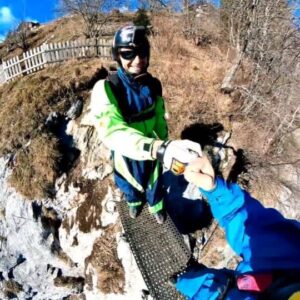 Pablo Signoret Instagram - Frontflip to backflip inside view 🤌 I can't wait for some more combos !! 

@insta360 

#basejump #frontflip #backflip #lauterbrunnen #swiss #flips #outdoor #adventure