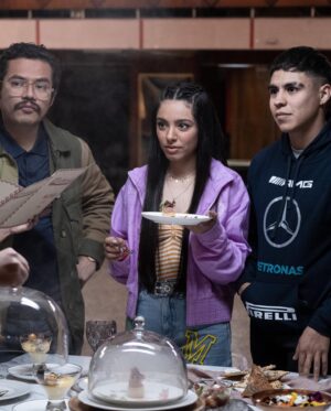 Paco Luna Instagram - Photodump de los mejores recuerdos de las grabaciones de la  peli, @mistoxicosxv 🥹🫣 Sobre las fotos:
1a: Irving 
2a: Irving y su hermana Danae 
3a: Caro, Paco y Memo con mucha propuesta para la escena.
4a: El dire Chava y Paco cuándo terminó de grabar 
5a: Papa, hija e hijo probando cosas caras.
6a: Director felicitando via online etapa Covid por un arduo ensayo de baile. 
7a: Mamá que es Vero, Papá que es Memo e hijo que es Paco en escena. 
8a: Mi felicidad retratada manejando un Mustang 
9a: Sesión familiar 
10a: Val, Memo, Vero, Bere, Farah, Ismael, Pato, en un día de grabación.

Ya casi estrena, ya después les subo mas fotos 😏