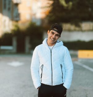 Paco Luna Instagram - 🍁🍁🍂🍂🍂😛