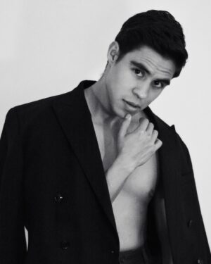 Paco Luna Instagram - Pura 🥩 premium 🤤🤪

📸 by: @diegosuro 🥳