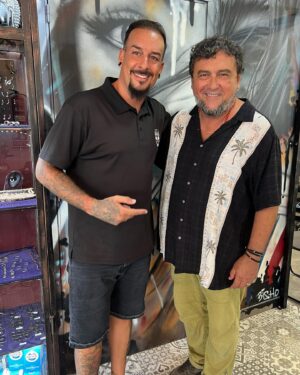Paco Tous Instagram - Un placer tenerte por nuestro estudio @pacotous Eres grande, como persona y actor. Un referente 🔝🔝en el cine español.