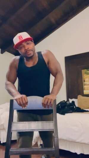 Page Kennedy Instagram - Watch my full reaction video to Kendrick new diss to Drake 6:16 in LA. You know where it is. It’s getting spooky. Who winning so far?
