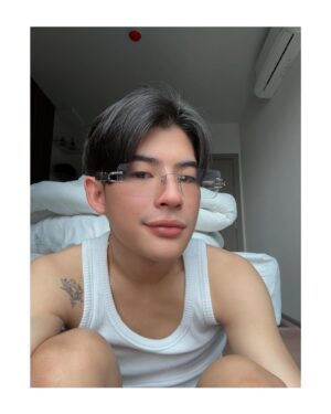 Pakin Kunaanuwit Instagram - 😙😐🧐🙂
