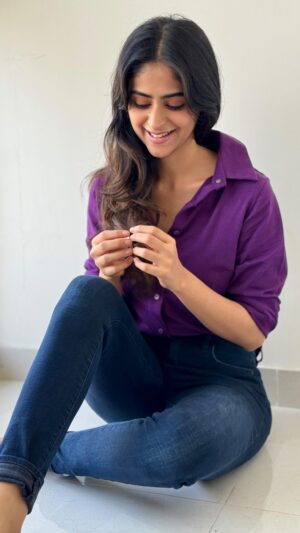 Palak Lalwani Instagram - A hairdryer   classic melodies 😉🤍