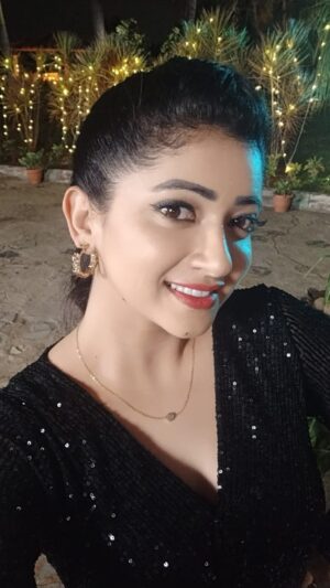 Pallavi Gowda Instagram - Kala chasma 😎 💃🏻