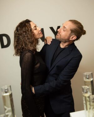 Paloma López Instagram - NY, arte, burguers y jazz 🦁  @wecollect_gallery @dkny #dknyoriginal
