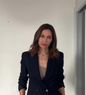 Paloma López Instagram - Abril, qué bonito has sido. Después de tantos noes han llegado varios síes seguidos, y qué gozada. Muchos cambios, muchos rodajes y muchos proyectos 🤞🎬🍀