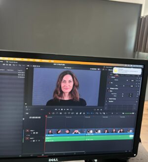 Paloma López Instagram - Abril, qué bonito has sido. Después de tantos noes han llegado varios síes seguidos, y qué gozada. Muchos cambios, muchos rodajes y muchos proyectos 🤞🎬🍀
