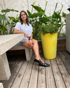 Paloma Soto Instagram - Hola. Les presento a mis hermosas Calas.
Quería sacarme fotos con ellas.
Toda una señora presumiéndolas…
Es que son tan hermosas y elegantes. 🤍 💛