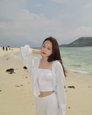 Panachanok Wattanavrangkul Instagram - nothing compares to summer 🌊