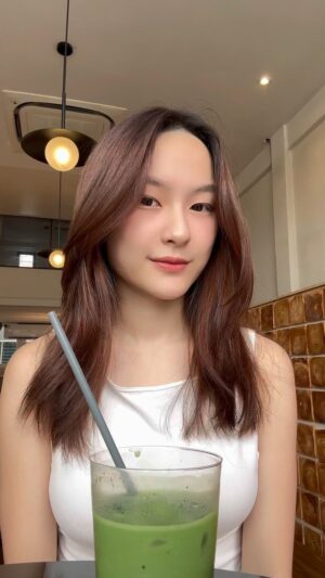 Panachanok Wattanavrangkul Instagram - caffeine lover 
📍พิกัดที่ไฮไลท์ #OOTDxShopee ,  #OOTD , #รีวิวแฟชั่นแอปส้ม