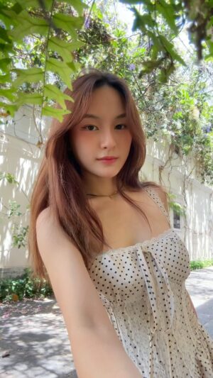 Panachanok Wattanavrangkul Instagram - Out of town🧡

📍พิกัดที่ไฮไลท์ #OOTDxShopee #OOTD #รีวิวแฟชั่นแอปส้ม