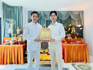 Panupan Jantanawong Instagram - ข้าพเจ้าสำเร็จวิชาพิธีกรรมไสยเวท พุทธคุณ เมตตามหานิยมทางด้าน ลงนะหน้าทอง / ครอบเศียรบรมครูพระลักษณ์หน้าทอง / เบิกเนตรสิ่งศักดิ์สิทธิ์ / อาบน้ำมนต์ล้างอาถรรพณ์ 
ประสิทธิประสาทวิชา โดย อ.วาทิต สิรปวเรศ 🙏🏼🙏🏼🙏🏼
#อาจารย์แปน