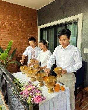Panupan Jantanawong Instagram - รับสมัครคนทำบุญร่วมชาติตักบาตรร่วมขันครับ🙏🏼😊
