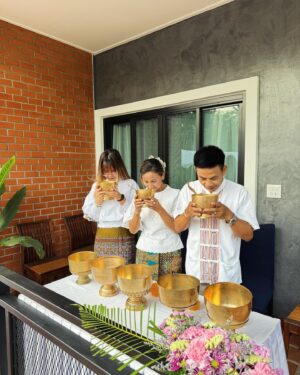 Panupan Jantanawong Instagram - รับสมัครคนทำบุญร่วมชาติตักบาตรร่วมขันครับ🙏🏼😊