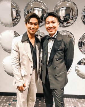 Panupan Jantanawong Instagram - 🤍🖤 #gqthailandmoty2022 ขอบคุณทาง GQ THAILAND ที่เชิญผมมาร่วมงานเพื่อมอบรางวัลให้กับ 3สาว ก้อยนัทตี้ดรีม 🥰