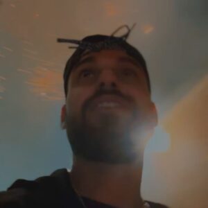Papatinho Instagram - Hoje é aniversário de um dos meus maiores parceiros de produção, Mike Will Made It! Nessa MPC ai temos uns 30 beats feitos em colaboração, mal posso esperar pra ouvir essas pedradas na rua.. Obrigado por abrir a porta de Atlanta pra mim, Happy Birthday bro!! 👂 🥁 🌎 🇧🇷 🇺🇸!!!