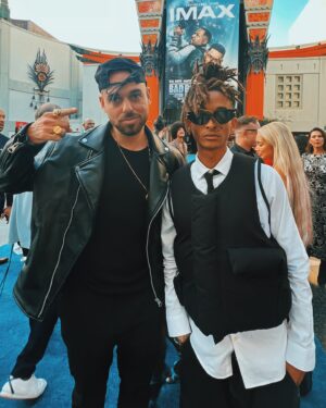 Papatinho Instagram - “Make Beats or Die”
Muito maneiro ver onde meu trabalho tá chegando, sensação incrível tá vivendo isso…
Ontem foi um dia muito especial.
Première do filme “Bad Boys Ride or Die” em Hollywood, com Will Smith, Martin Lawrence e todo o elenco. Queria agradecer todos que trabalharam comigo pra isso acontecer! Faço parte da trilha sonora oficial do filme. Dia 7 de Junho nos Cinemas!