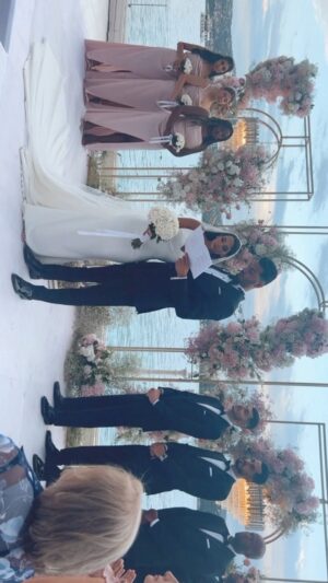 Parichehr Moshrefi Instagram - #widingday👨‍👩‍👧‍👦💑❤️💍👰 #عروسی_ایرانی #عروسی_لاکچری #my_cusin #istanbul #istanbul🇹🇷 #türkiyem🇹🇷