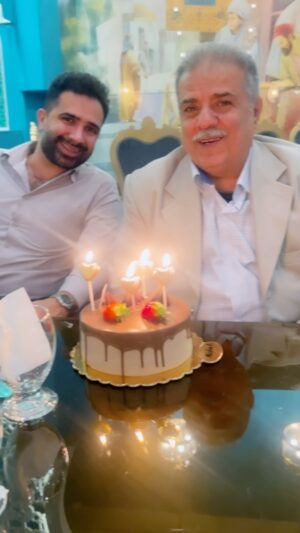 Parichehr Moshrefi Instagram - #پدرم #برادرم❤️ #عزیزای_دلم_خنده_هاتون_همیشگی☺👑 
.
@hassan.moshrefi  @ali_moshrefiii
.
#dad #dadlife #brother #bro #explore