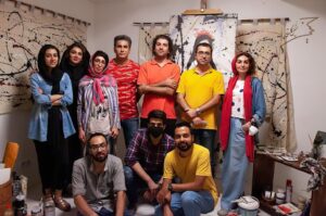 Parichehr Moshrefi Instagram - #🎬🎥 پشت صحنه فیلم کوتاه #تنهایی_سه_نفره_👪 

.🔺♦️ورق بزنییید♦️🔻

کارگردان و تهیه کننده: @mohammadreza.khaandaani 
.
مدیر تولید و برنامه ریز: @arashjahangirioriginal 
.
#دستیار_تولید و برنامه_ریز : @fatememadadiofficial 🔺

بازیگران؛
 @arashjahangiriofficial 👨‍👩‍👧
👨‍👩‍👧 @parichehrmoshrefi6 
@aseenat93 👨‍👩‍👧
.
عکاس: #📷 @hosseingolestan.official 

طراح صحنه و لباس: @solmaz.amirsadeghi 
🪩🪄🖼🪑🪞🪟⚱️🪡👘🎬
.

.
.
#فیلم #فیلم_کوتاه #تنهایی_سه_نفره_👪 #پریچهر_مشرفی #آرش_جهانگیری #محمدرضاخاندانی  ##تنهایی_۳نفره