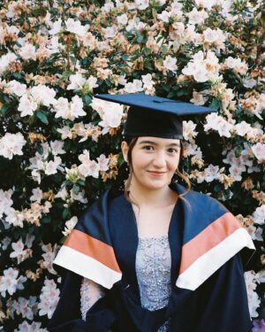 Parisa Shams Instagram - Bachelor of Commerce with double majors in Marketing and, Theatre & Performance Studies 👩🏻‍🎓🎉

I actually graduated years ago, when the borders were closed during the height of the pandemic. So I wasn’t able to attend my graduation ceremony 🥲 As heartbreaking as it was, I am still very grateful because I learned and grew so much during my university days.

I promised myself that I would still take some graduation pictures for memory sake. So here they are, better late than never! Happy and blessed 🥹🫶🏻