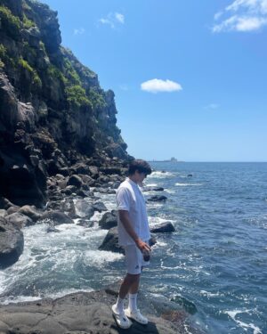 Park Eun-seok Instagram - Amazing spot! 
#제주아일랜드