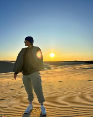 Park Eun-seok Instagram - 마지막날 - desert
.
.
Photo by cuz @simon_oh_kwon